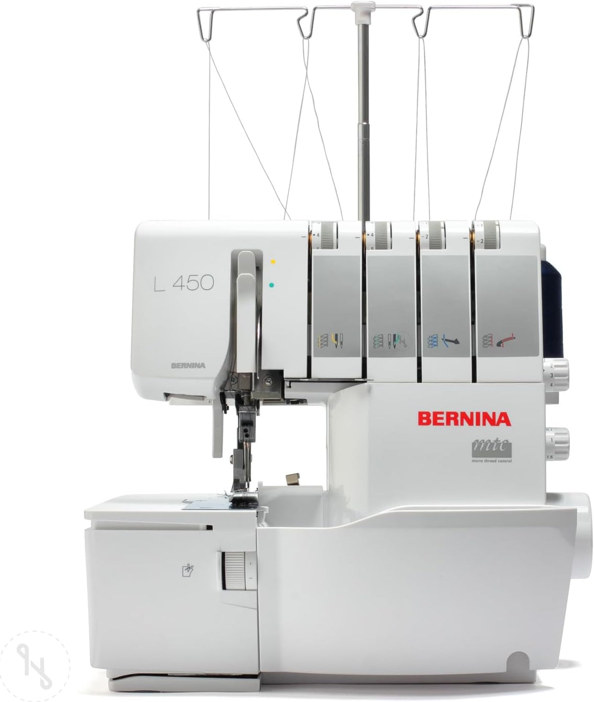 Bernina surjeteuse, Noir