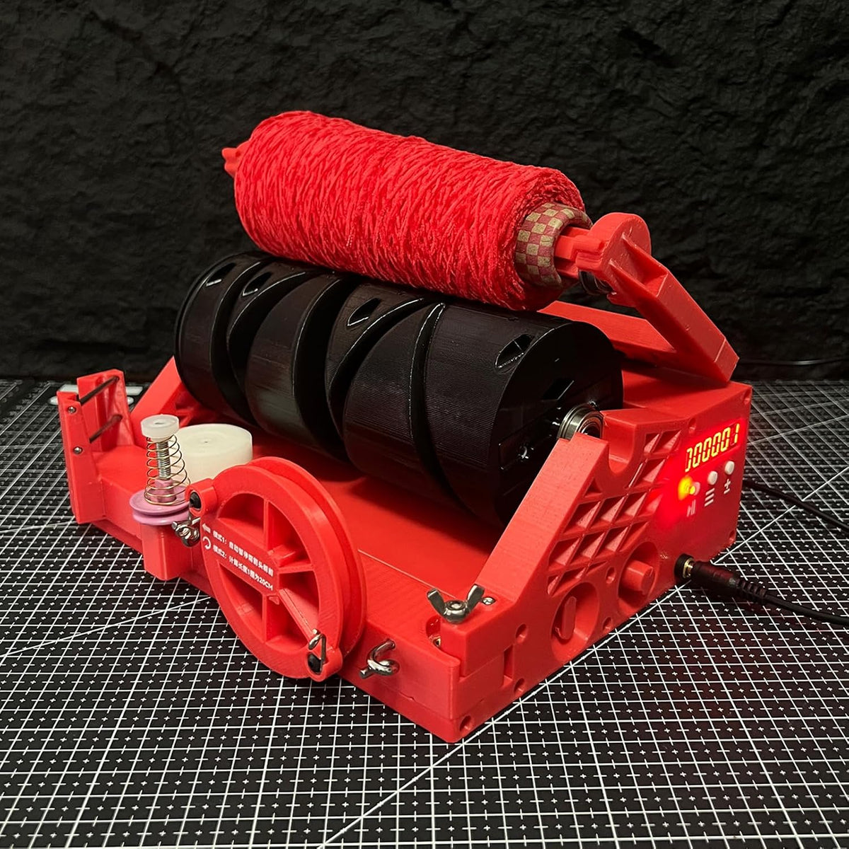 RKXKJ Pelotes de laine et fils, Noir, Rouge, Bobinoir Électrique, Enrouleur Automatique, Vitesse Réglable